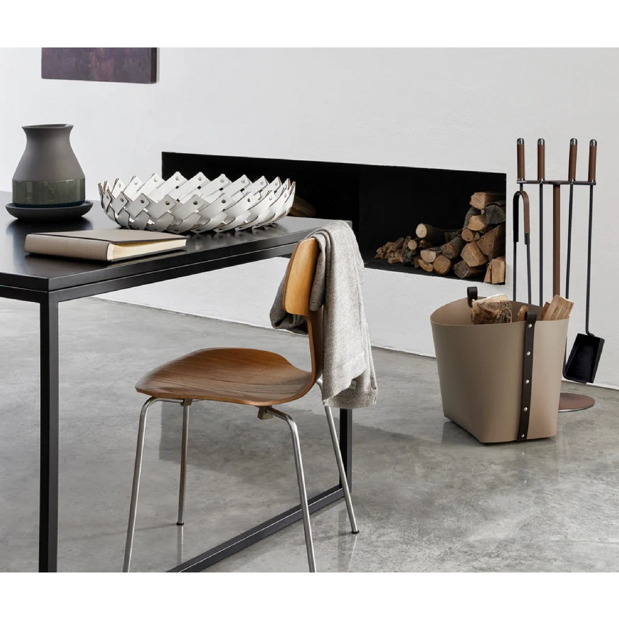 Leather Strips Short Basket | Oroa.com