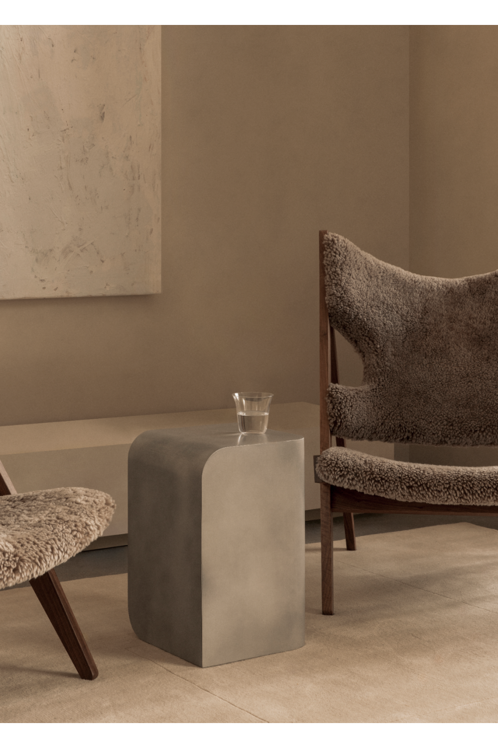 Curved Aluminum Side Table | Oroa.com