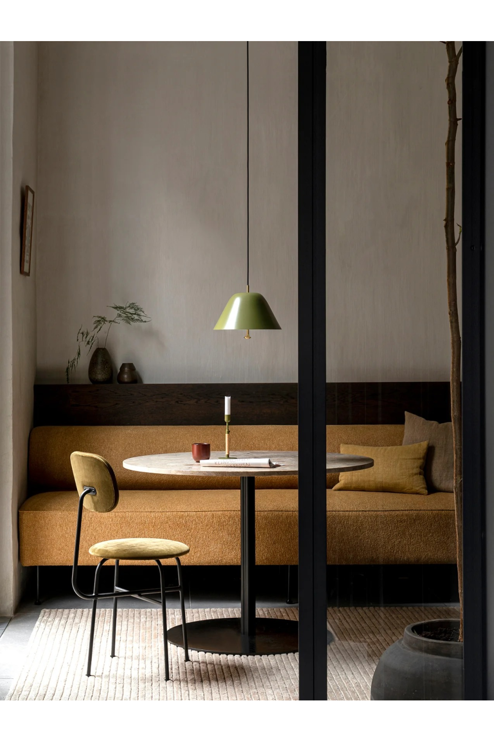 Minimalist Upholstered Dining Chair | Oroa.com