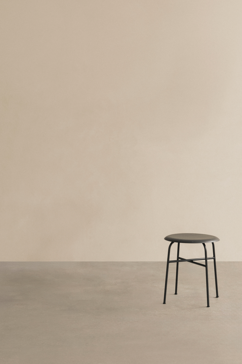 Minimalist Upholstered Seat Stool | Oroa.com
