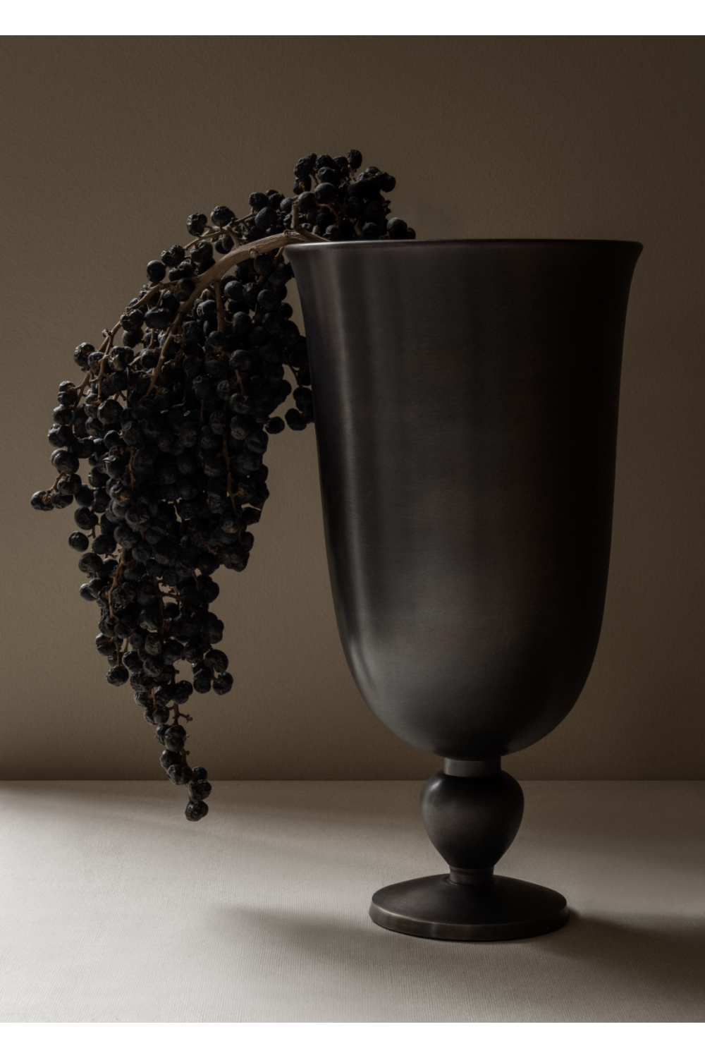 Brown Bronzed Vase | Oroa.com