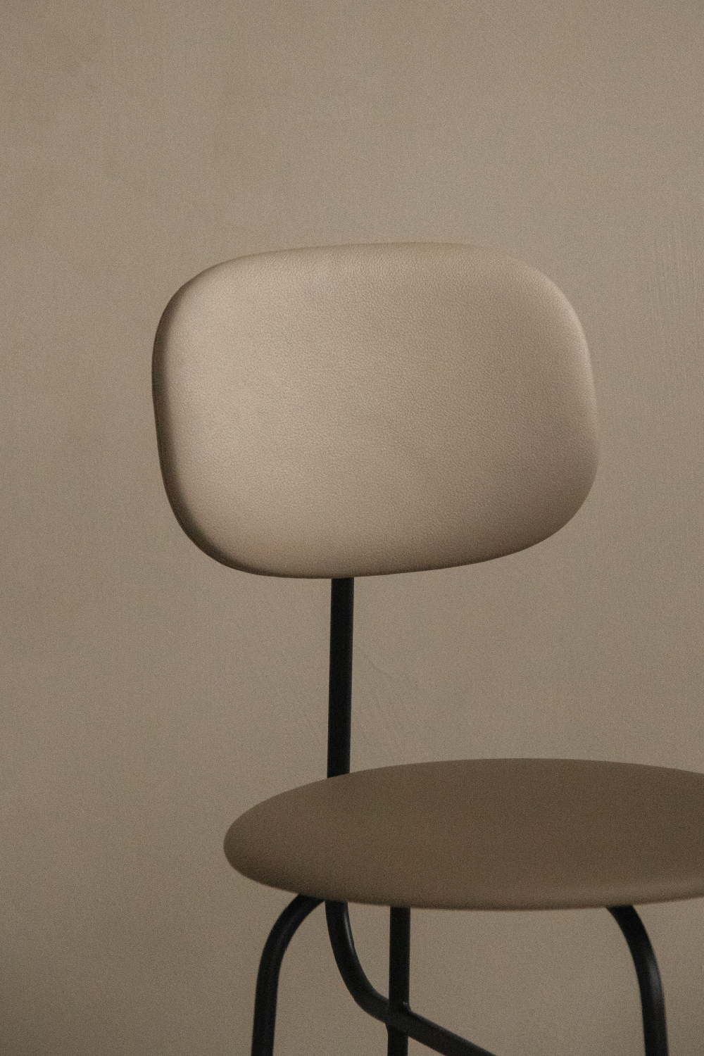 Upholstered Counter Chair | Oroa.com