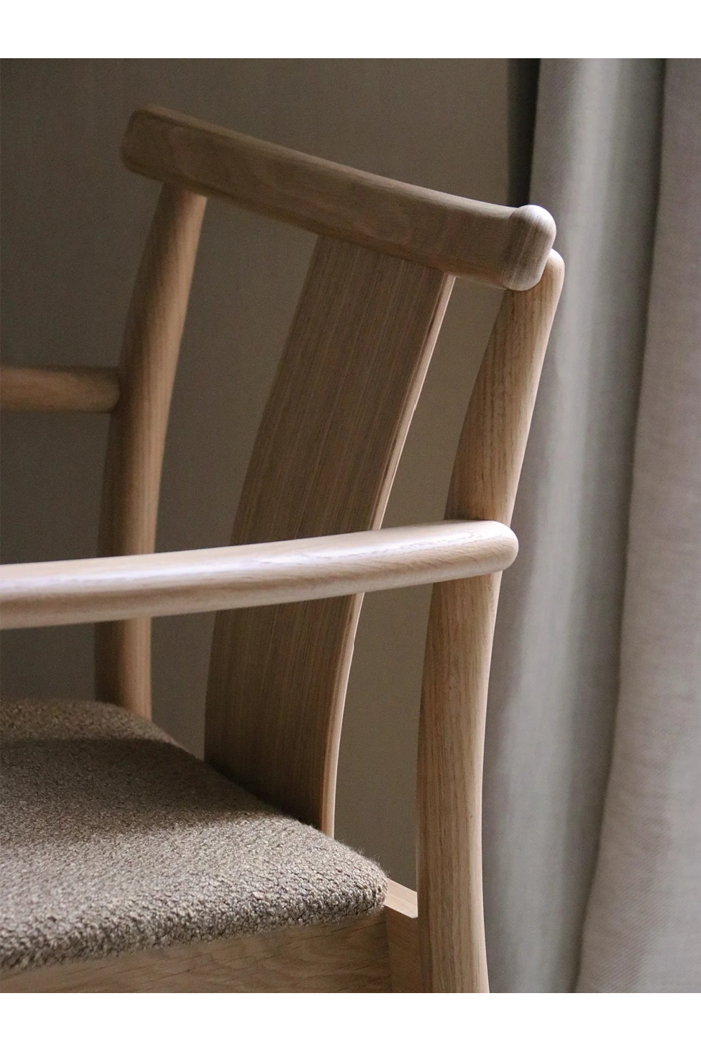 Solid Oak Dining Armchair | Oroa.com