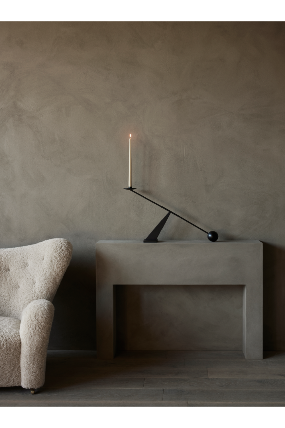 Modern Wingback Lounge Chair | Oroa.com