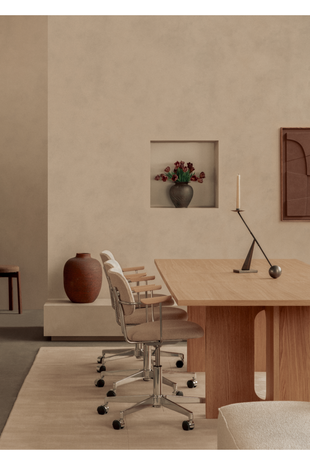 Aluminum Swivel Office Armchair | Oroa.com