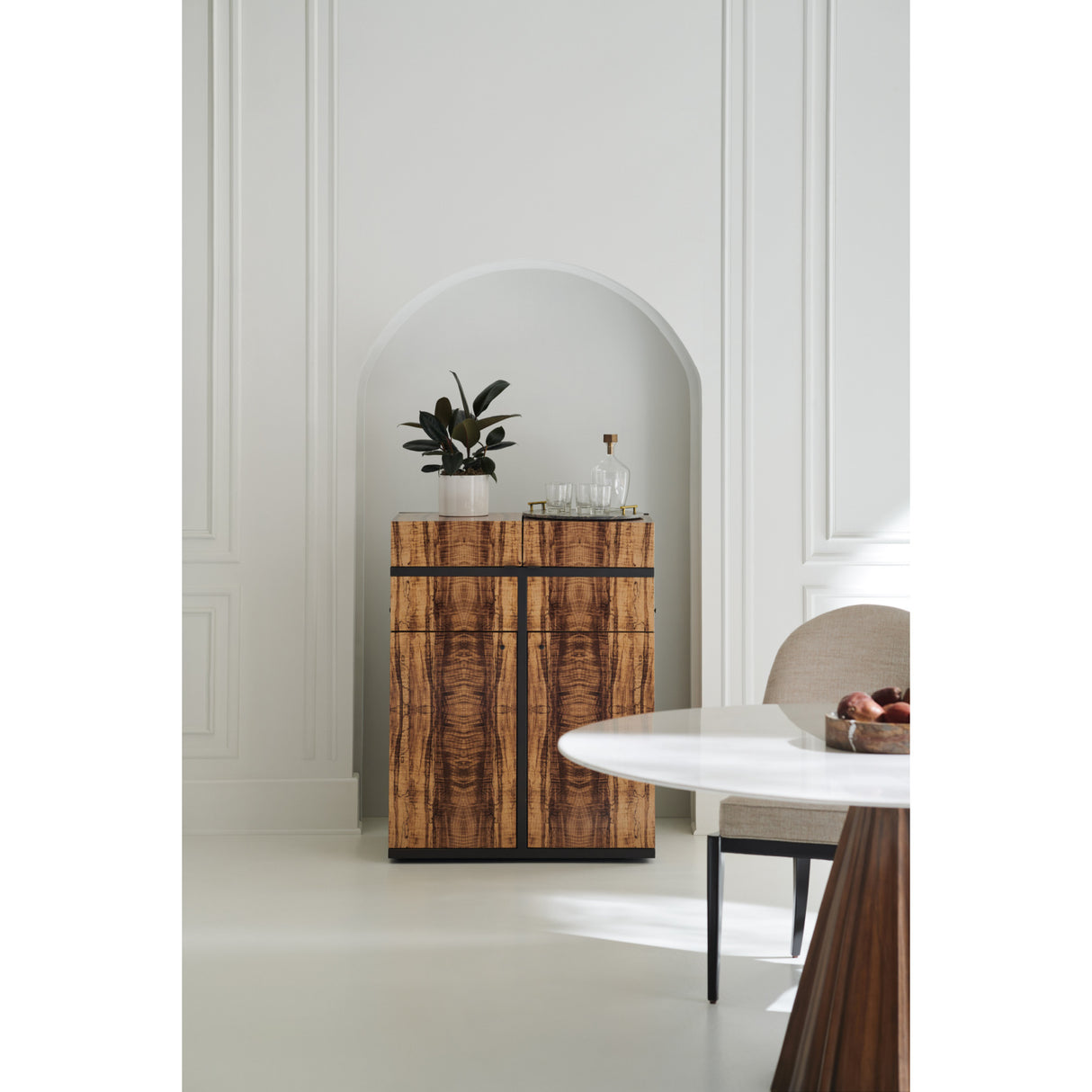 Flip-Top Mape Bar Cabinet | Oroa.com