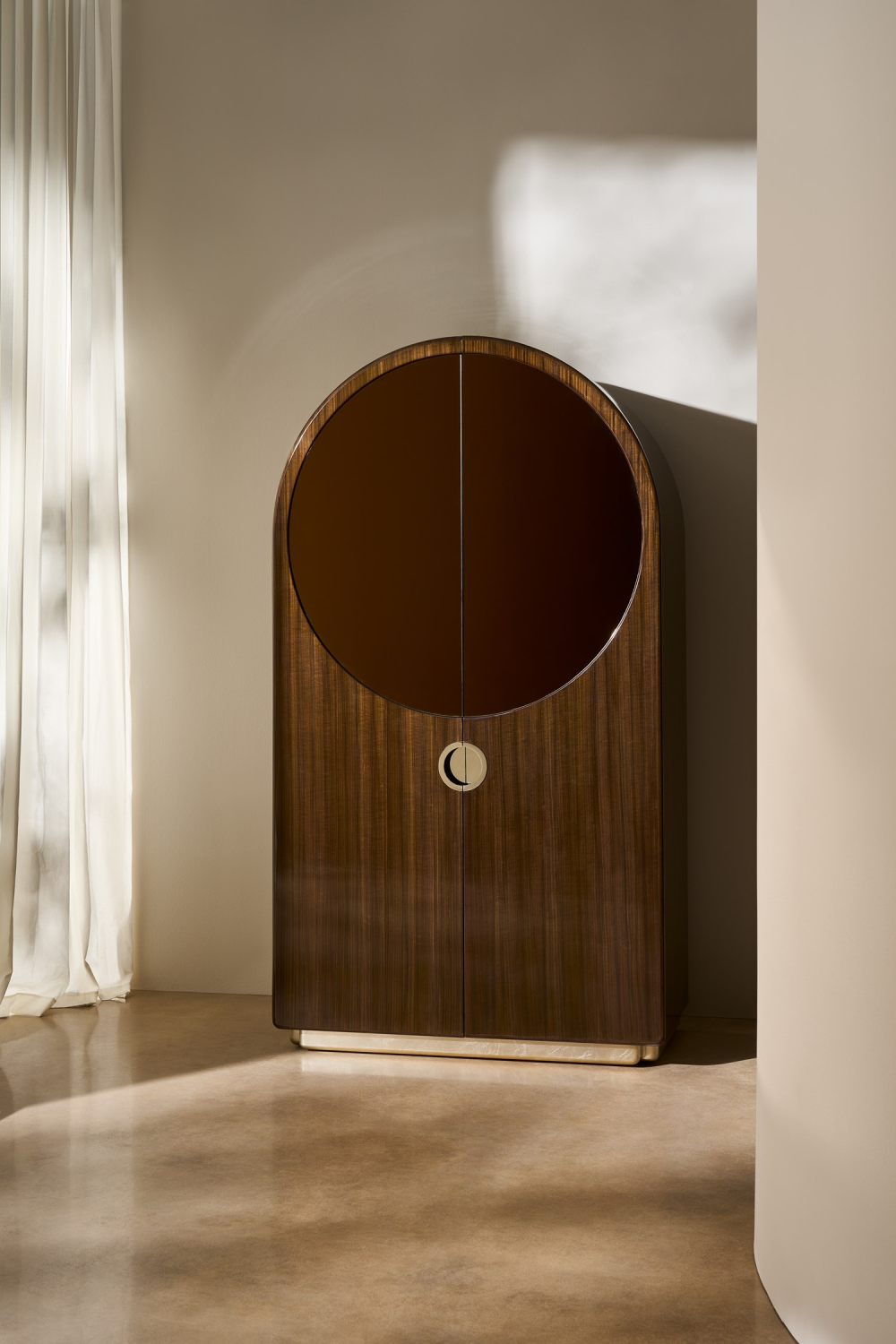 Arched 2-Door Cabinet | Oroa.com