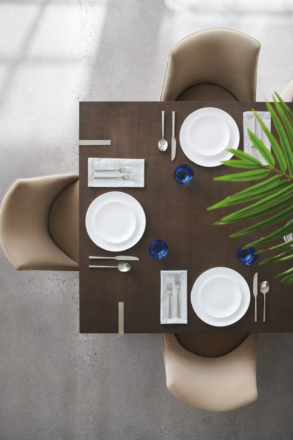 Sculptural Modern Dining Chair | Oroa.com