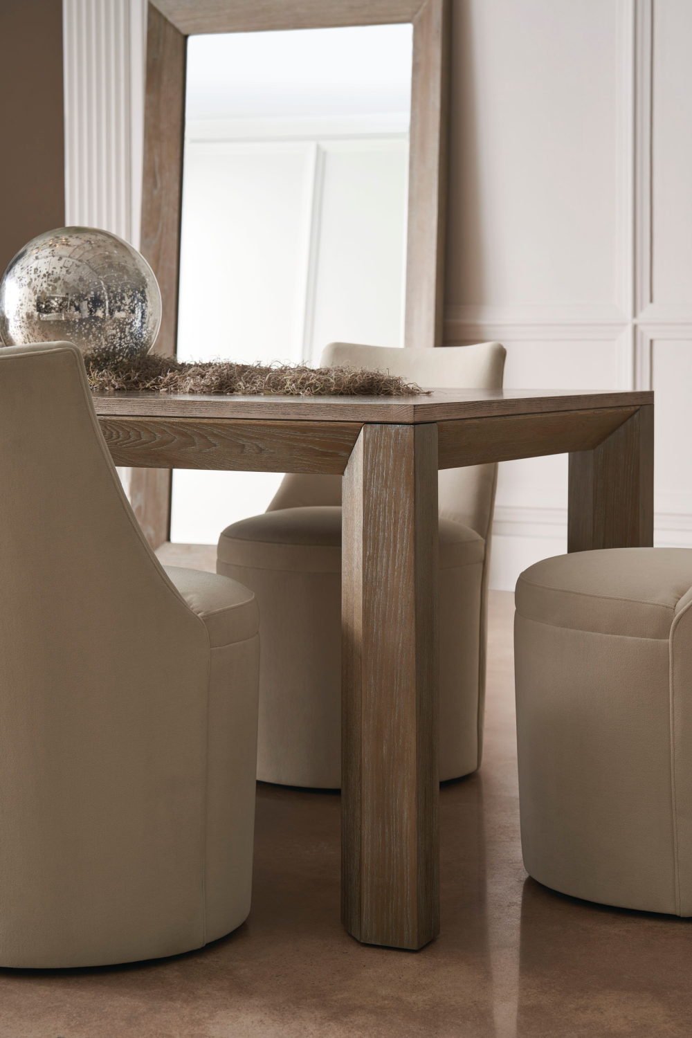 Sculptural Modern Dining Chair | Oroa.com