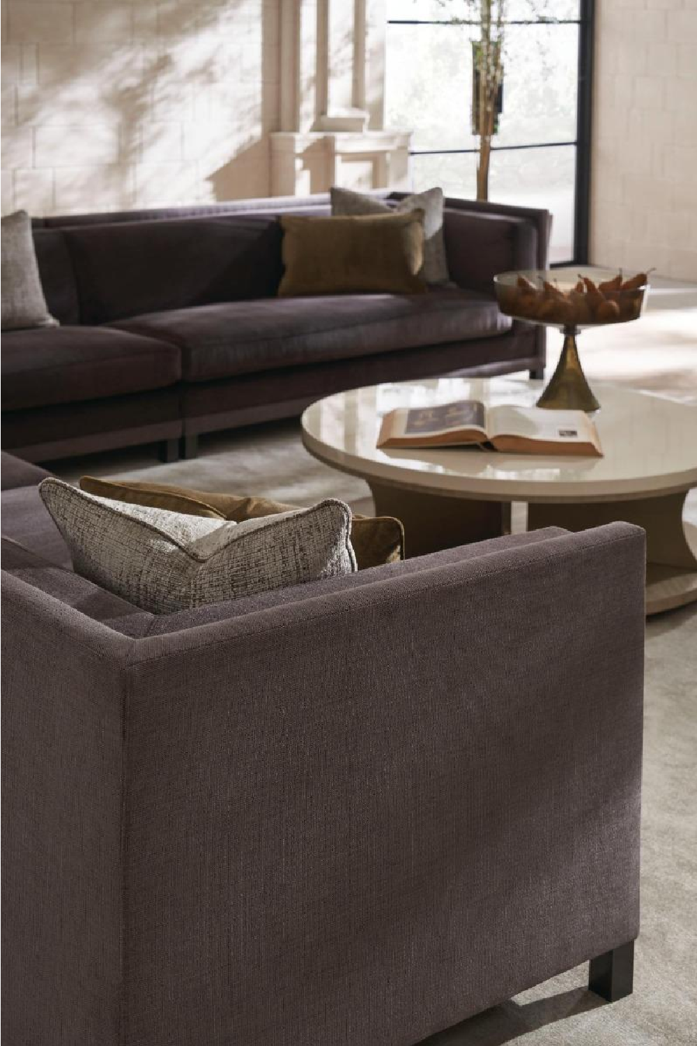 Round Swivel Cocktail Table | Oroa.com