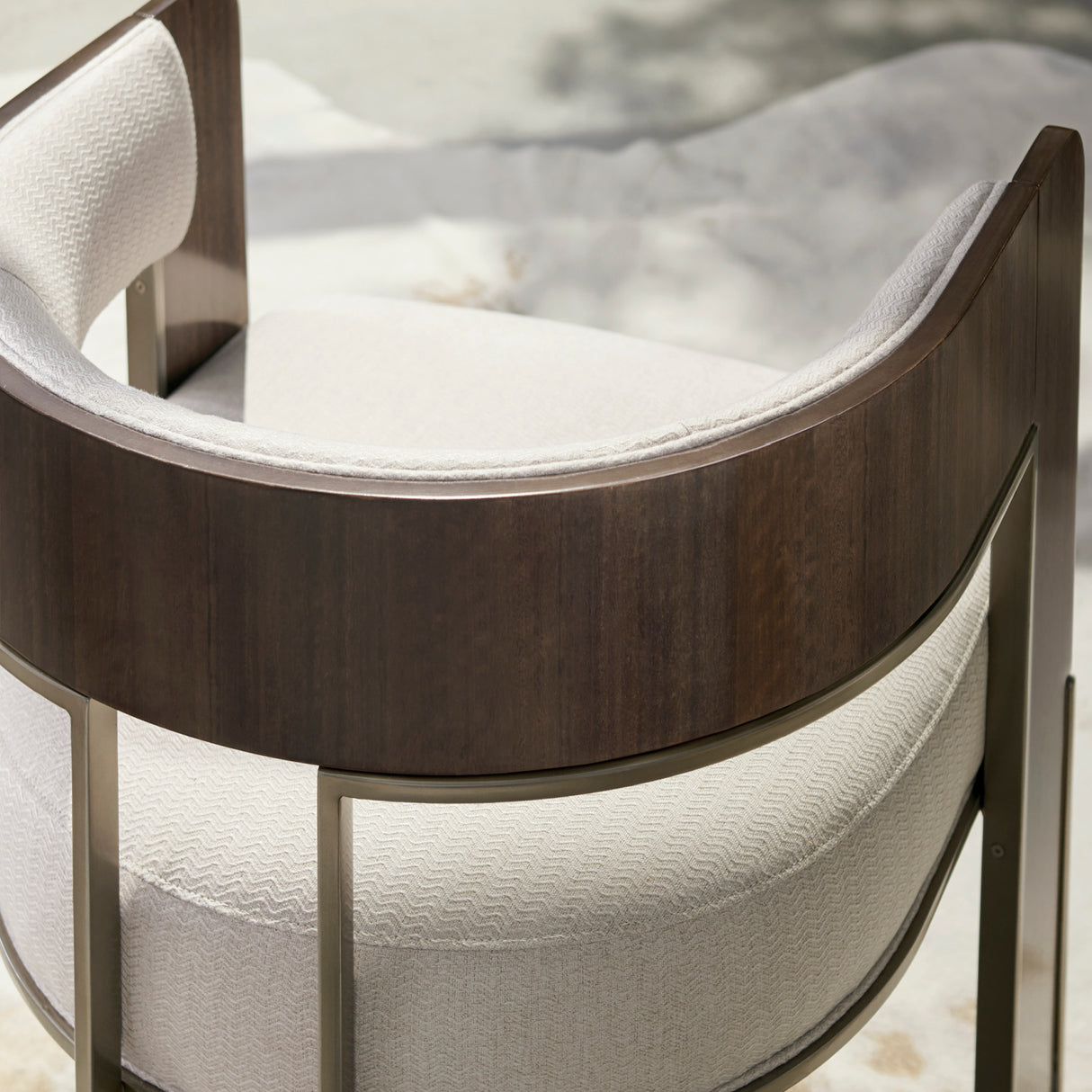 Cream Curved Modern Accent Chair | Oroa.com