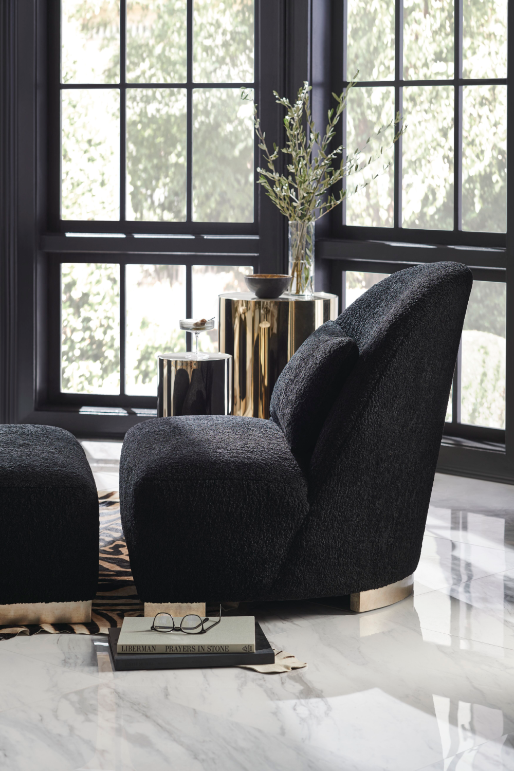 Cylindrical Metallic Side Table | Oroa.com
