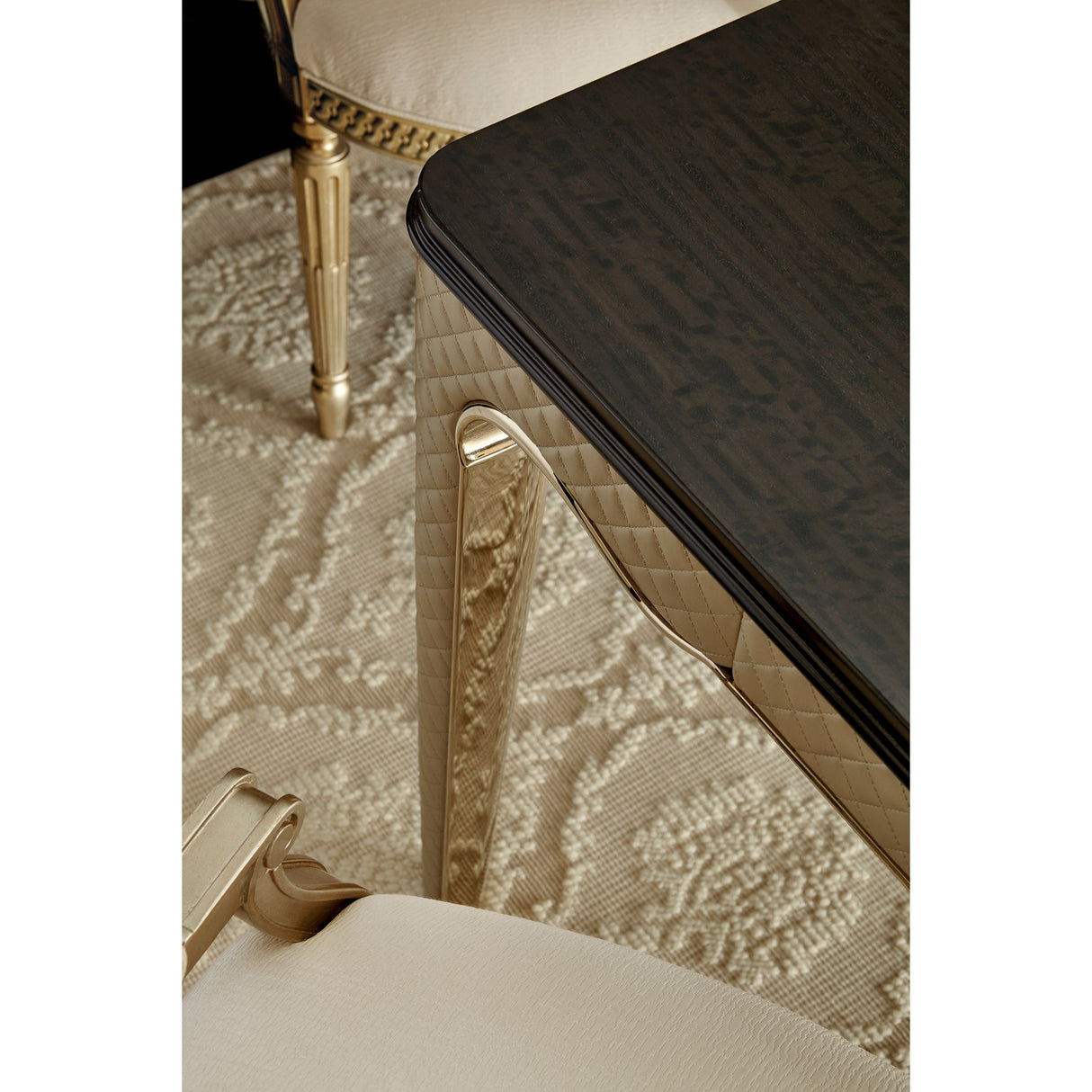 Eucalyptus Extendable Dining Table | Oroa.com