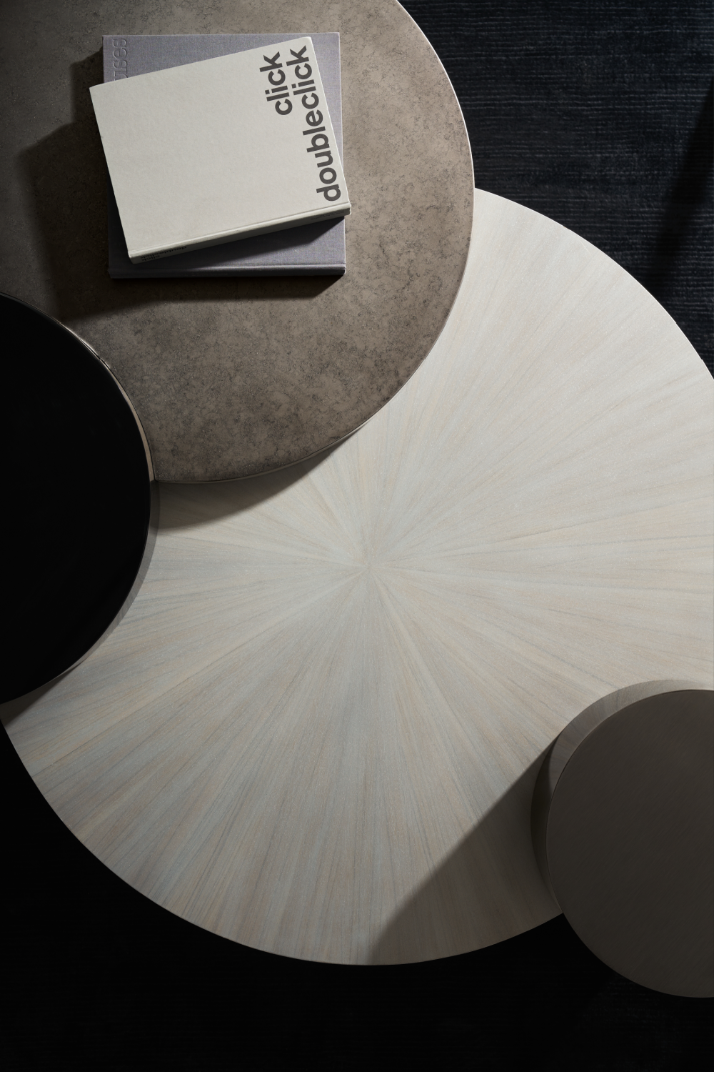 Geometrical Modern Cocktail Table | Oroa.com