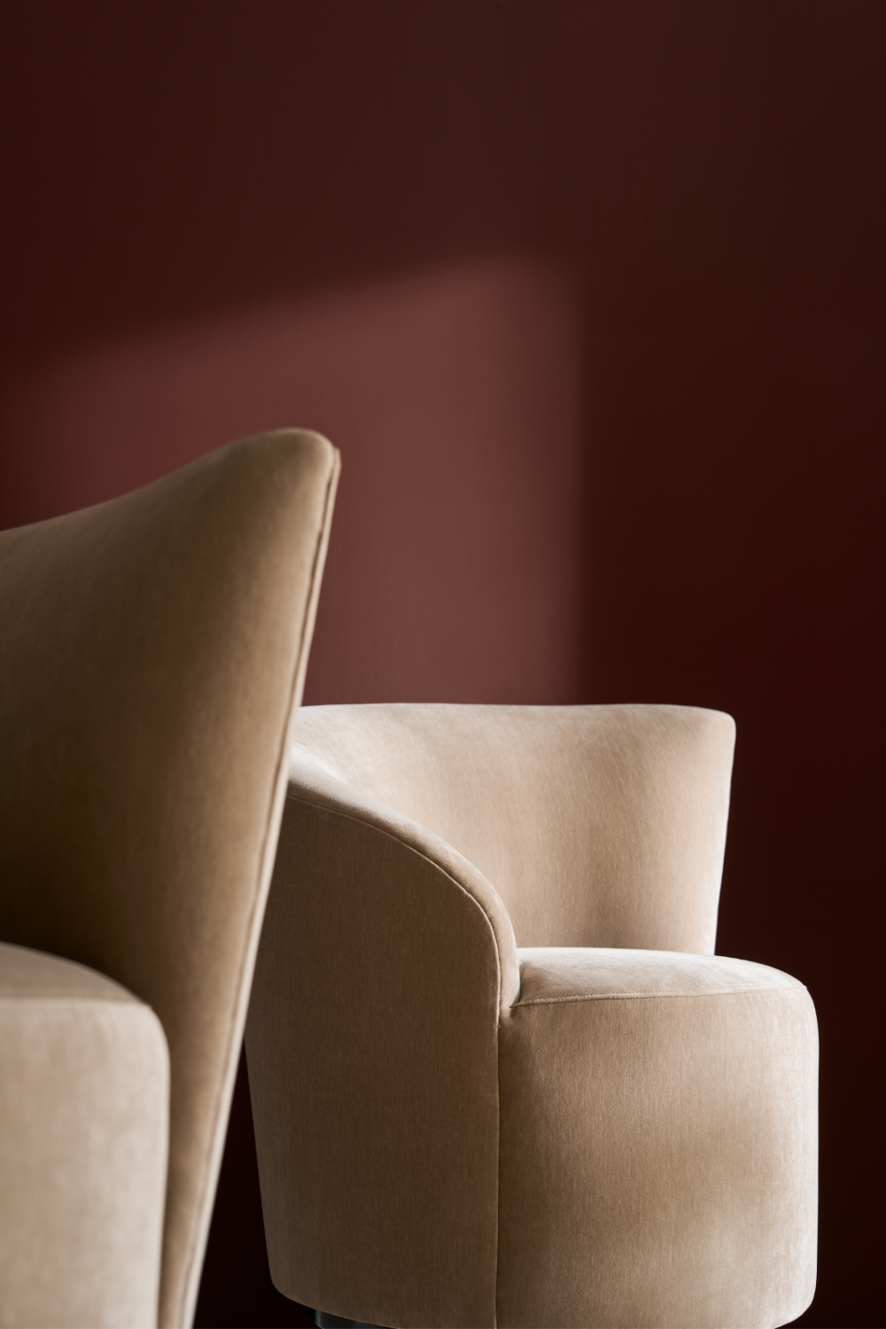 Wavy Back Wool Swivel Chair | Oroa.com