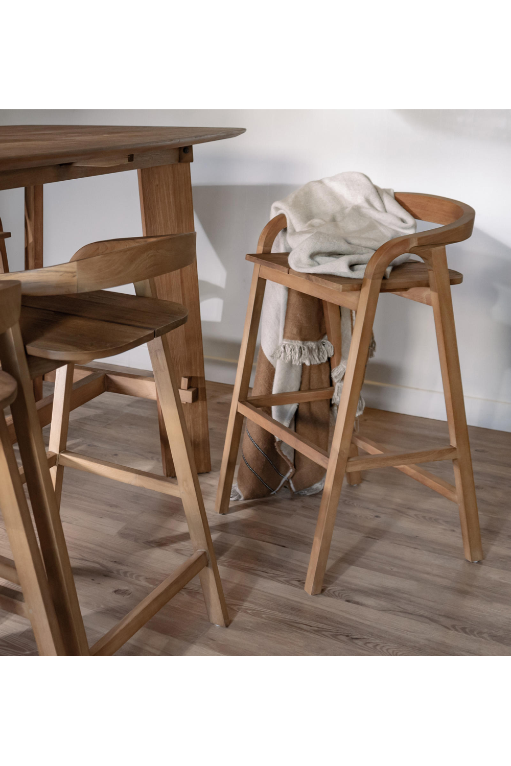 Teak Modern Bar Chair | Oroa.com