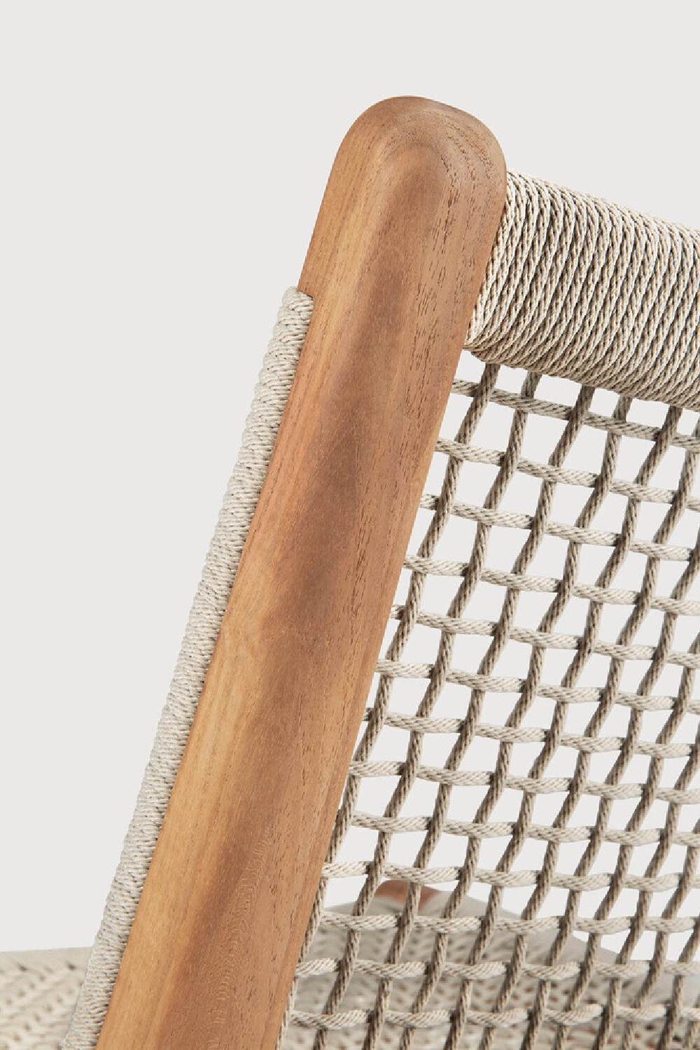 Beige Woven Outdoor Lounge Chair | Oroa.com