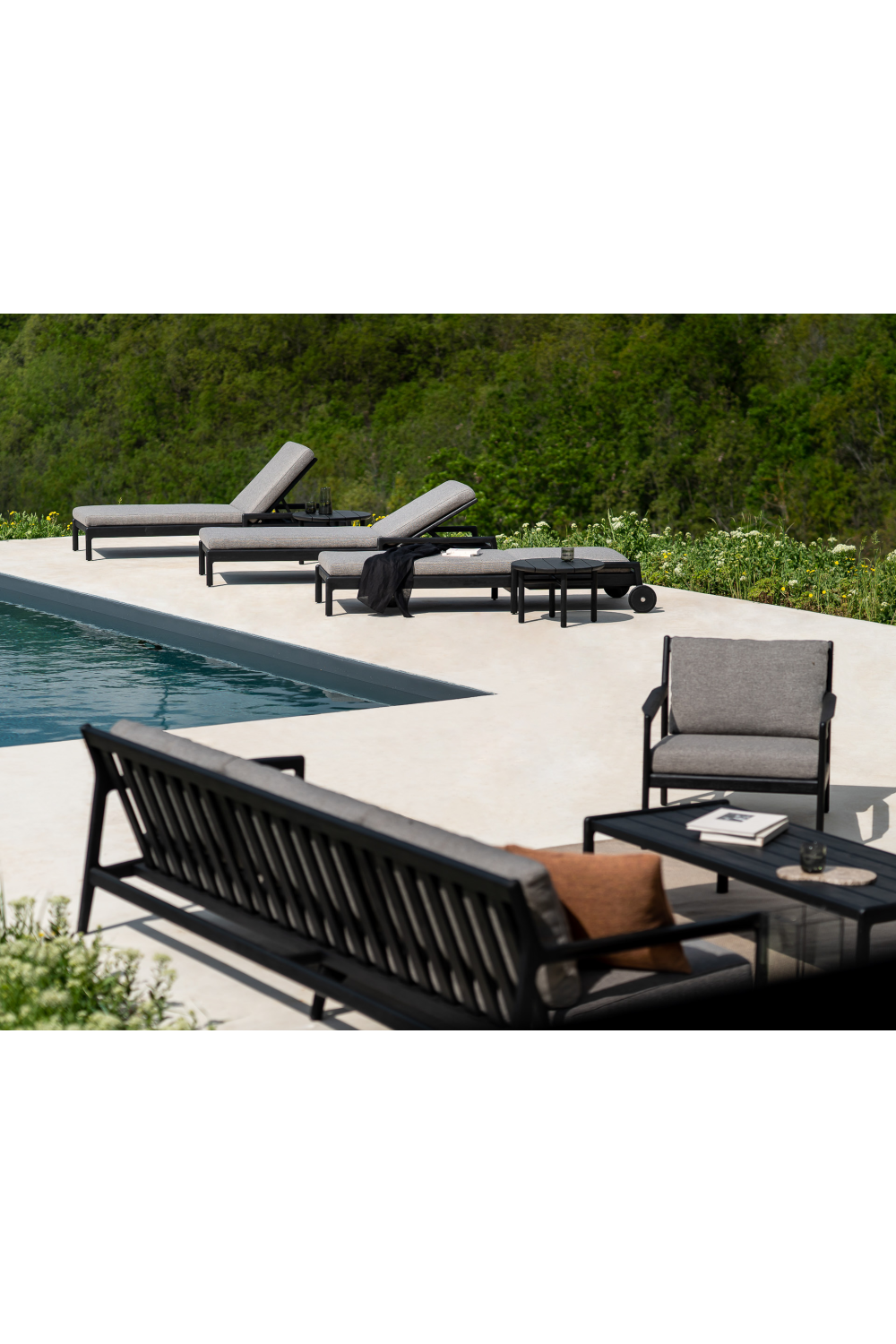 Black Teak Outdoor Lounge Chair | Oroa.com