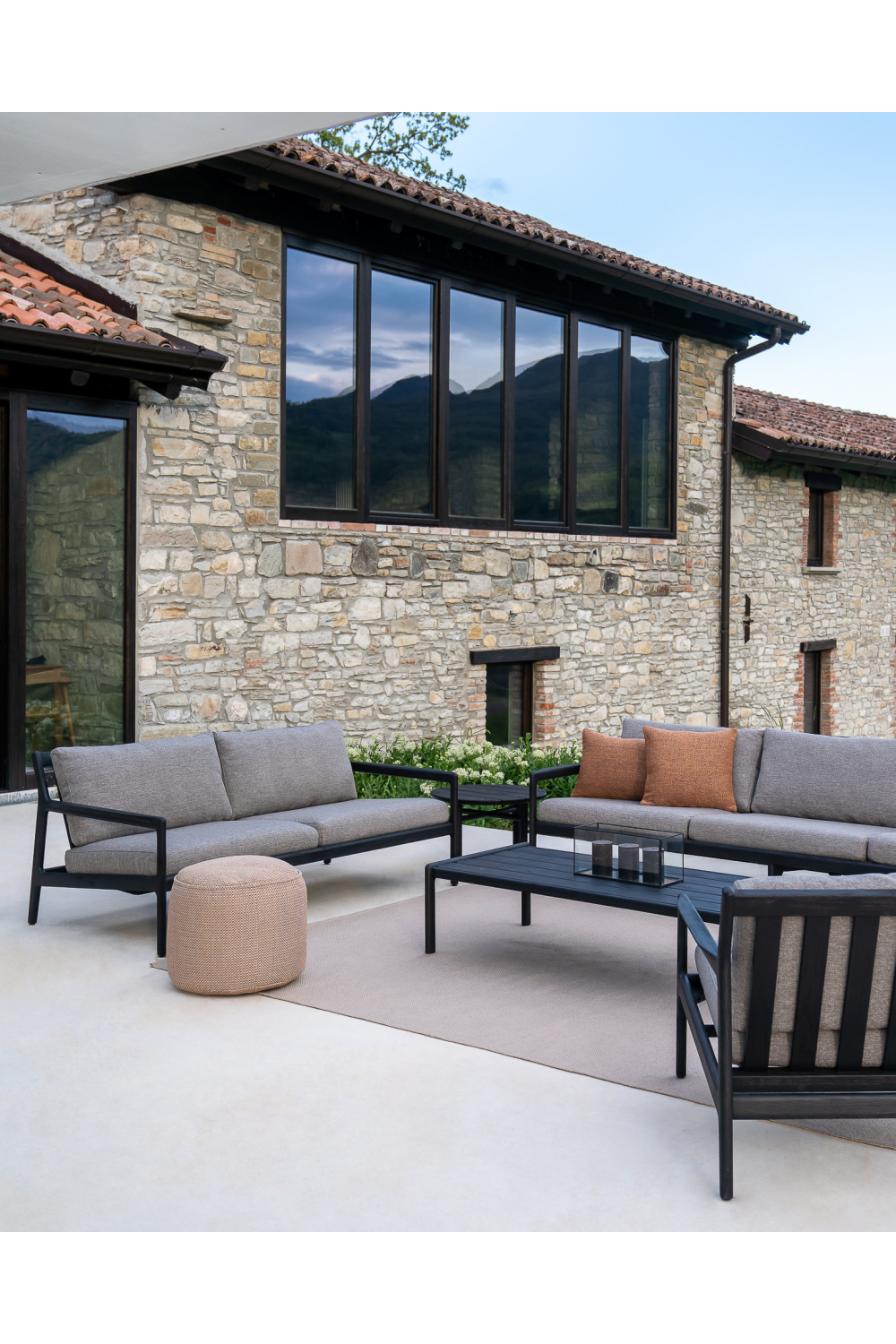 Black Teak Outdoor Lounge Chair | Oroa.com