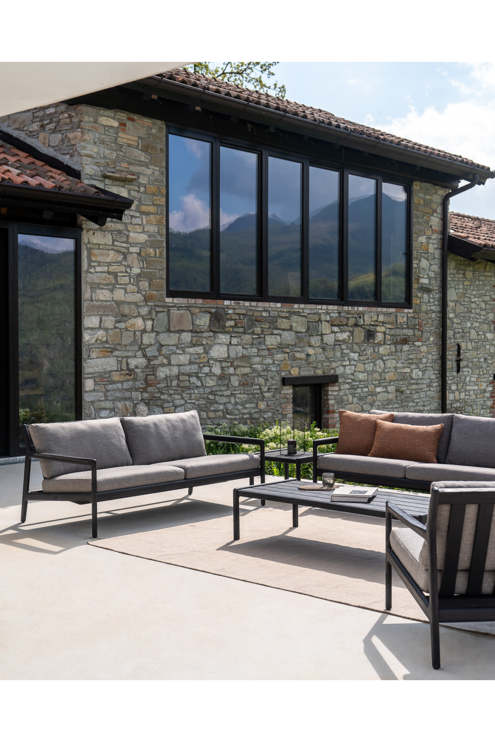 Black Teak Outdoor Lounge Chair | Oroa.com
