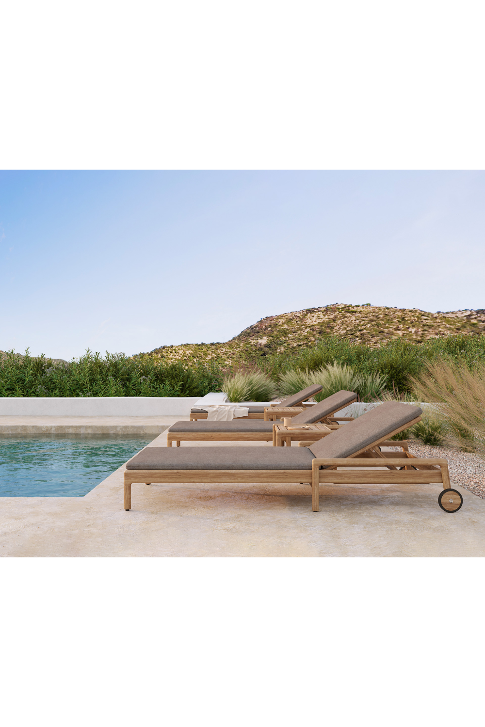 Teak Adjustable Outdoor Lounger | Oroa.com