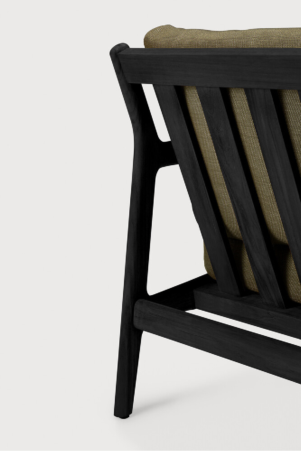 Black Teak Outdoor Lounge Chair | Oroa.com