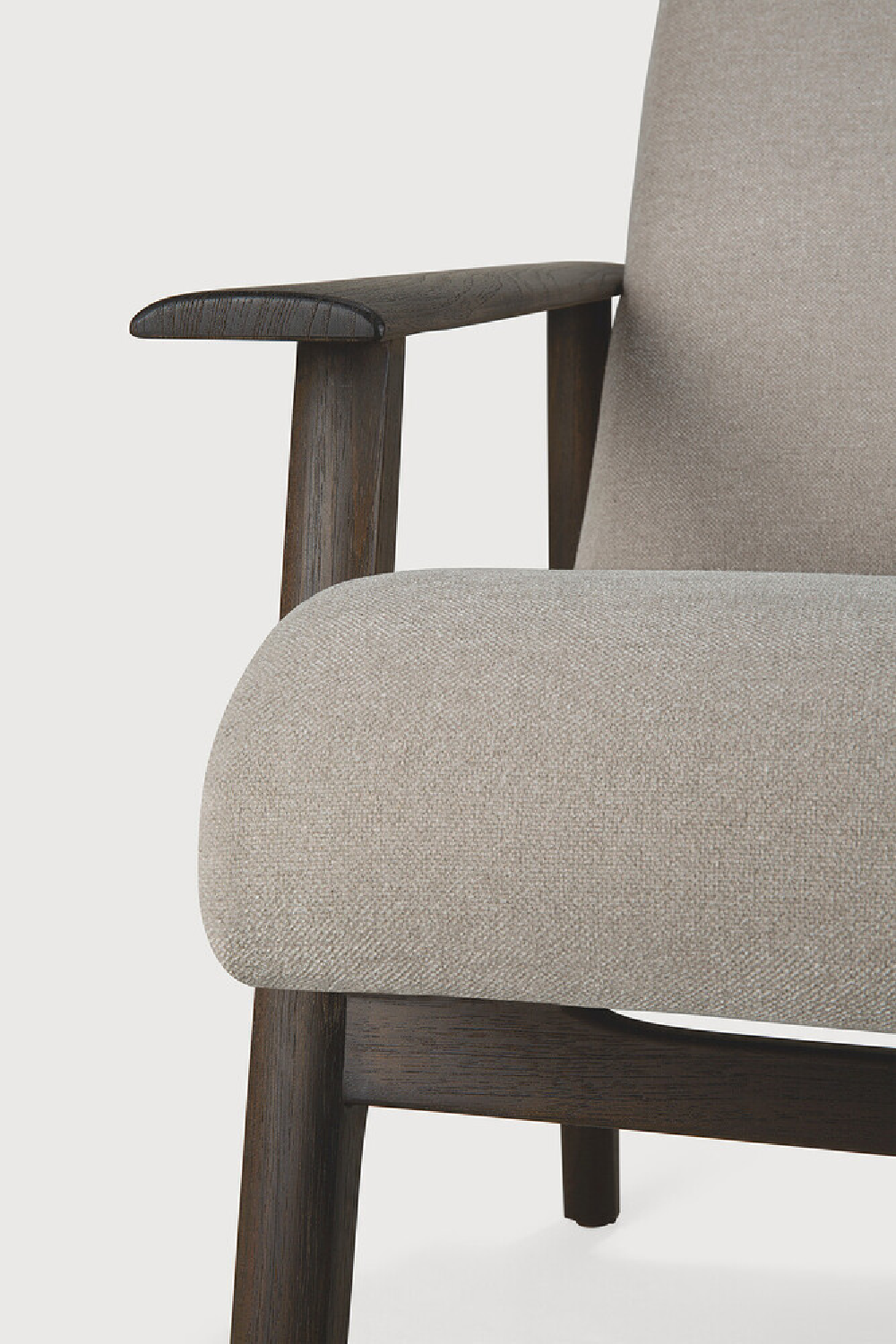 Wood Framed Lounge Chair | Oroa.com