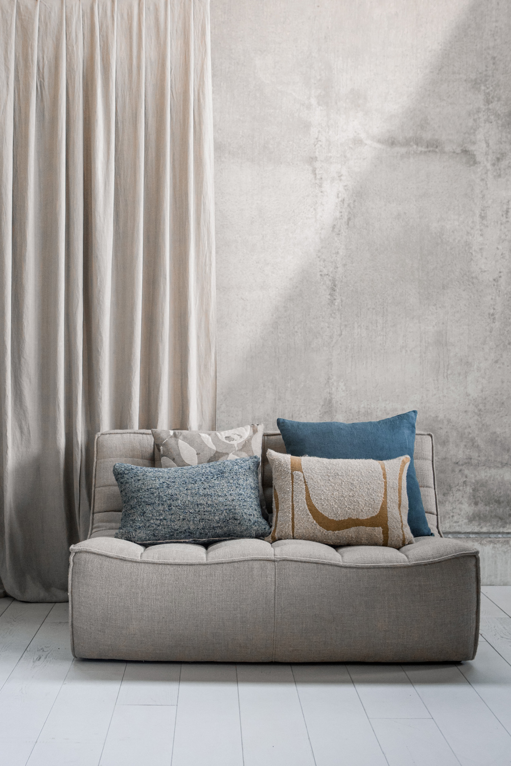 Curved Upholstered Sofa | Oroa.com