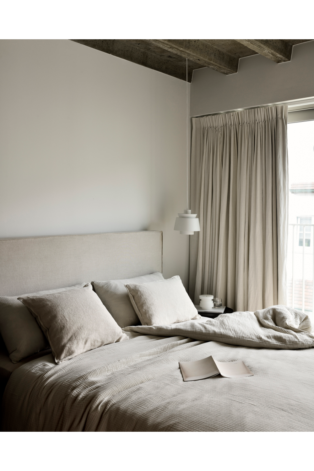 Removable Cover Modern King Bed | Oroa.com