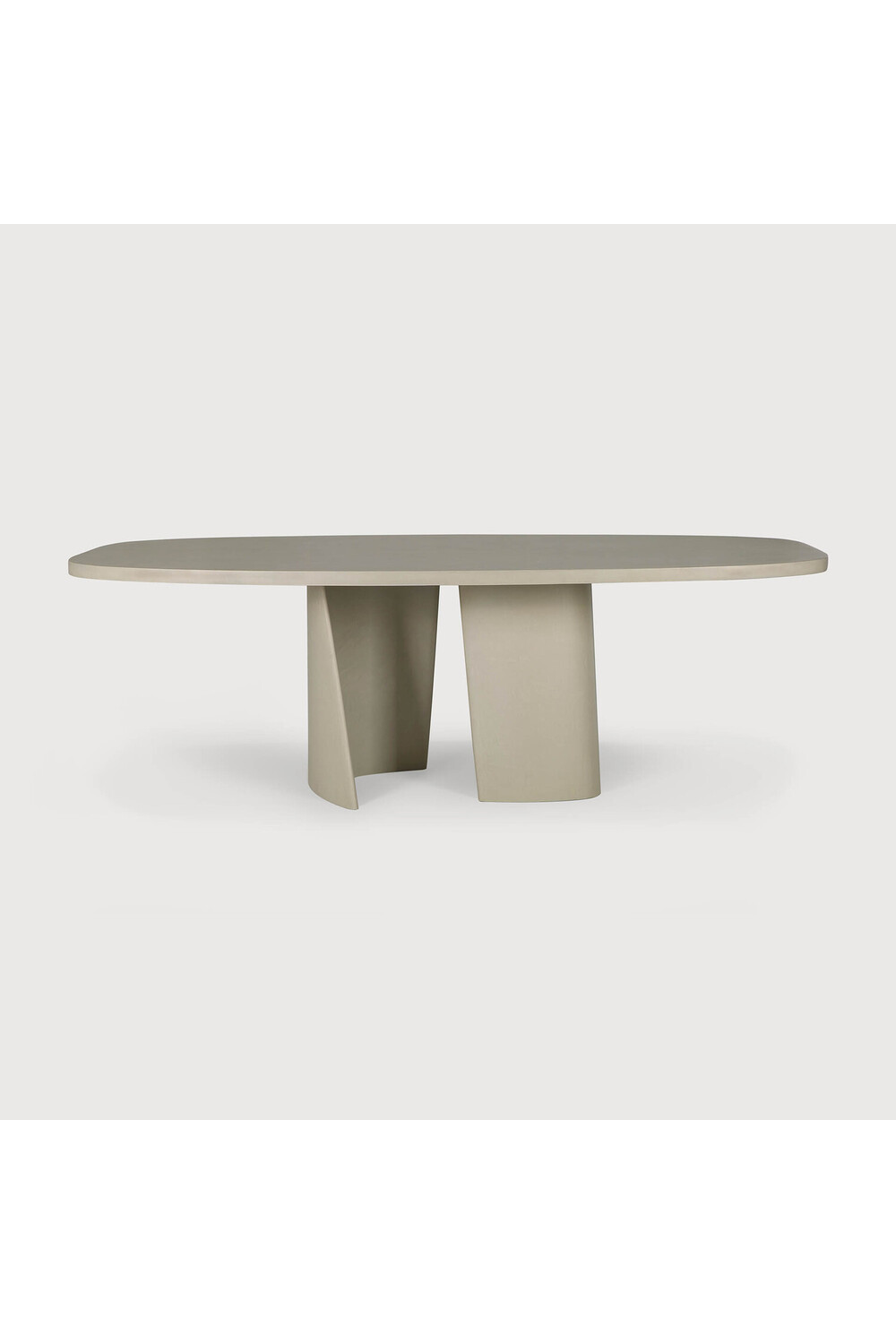 Round Concrete Outdoor Dining Table | Oroa.com