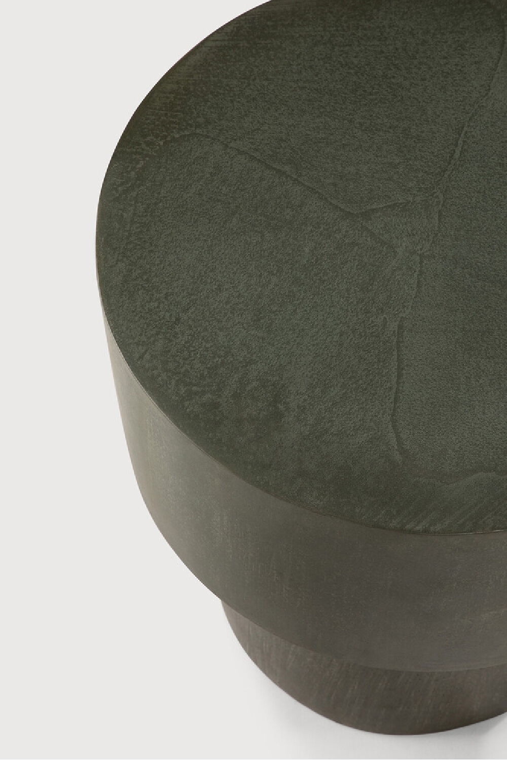 Mushroom-Shaped Outdoor Side Table | Oroa.com