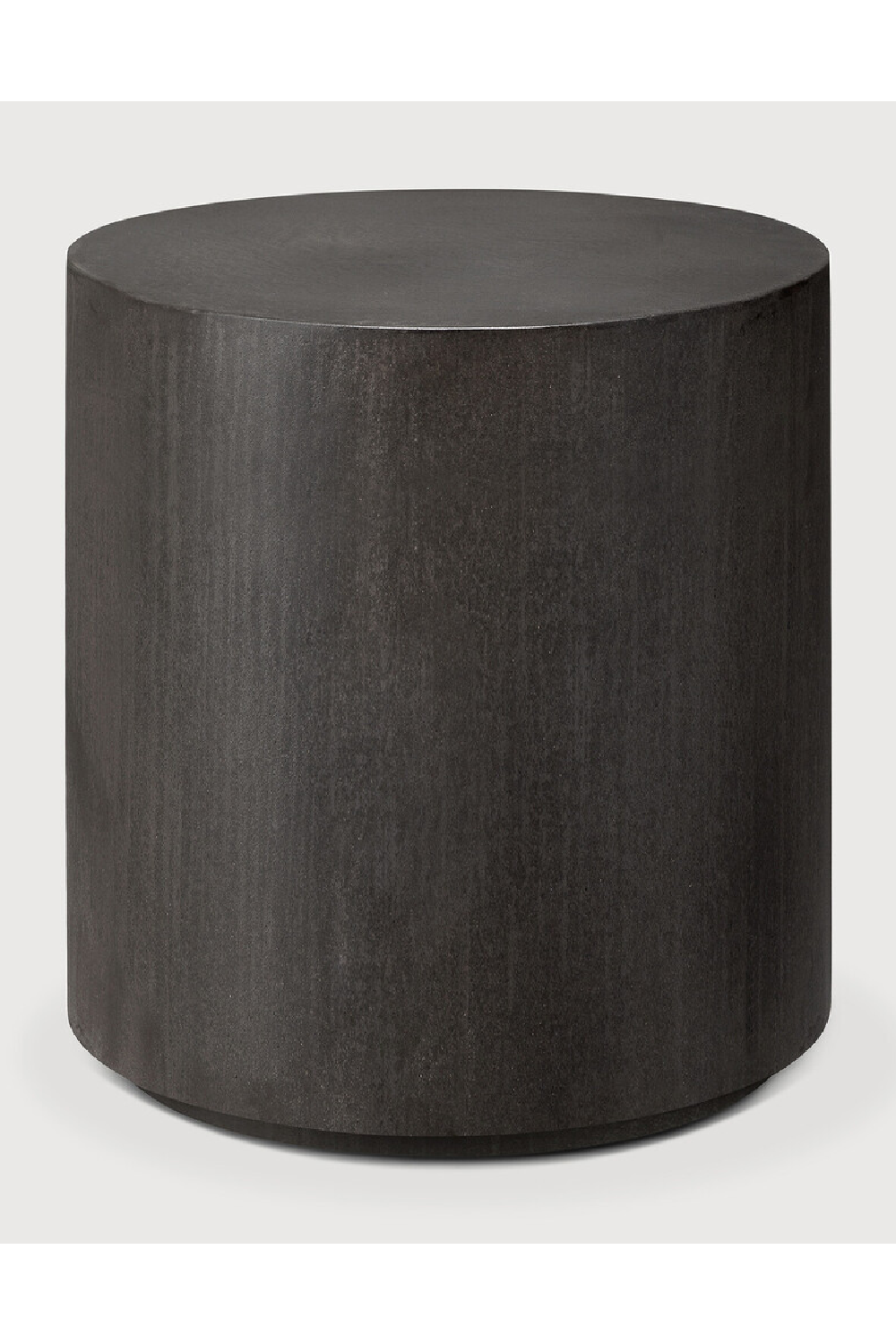 Round Concrete Outdoor Side Table | Oroa.com