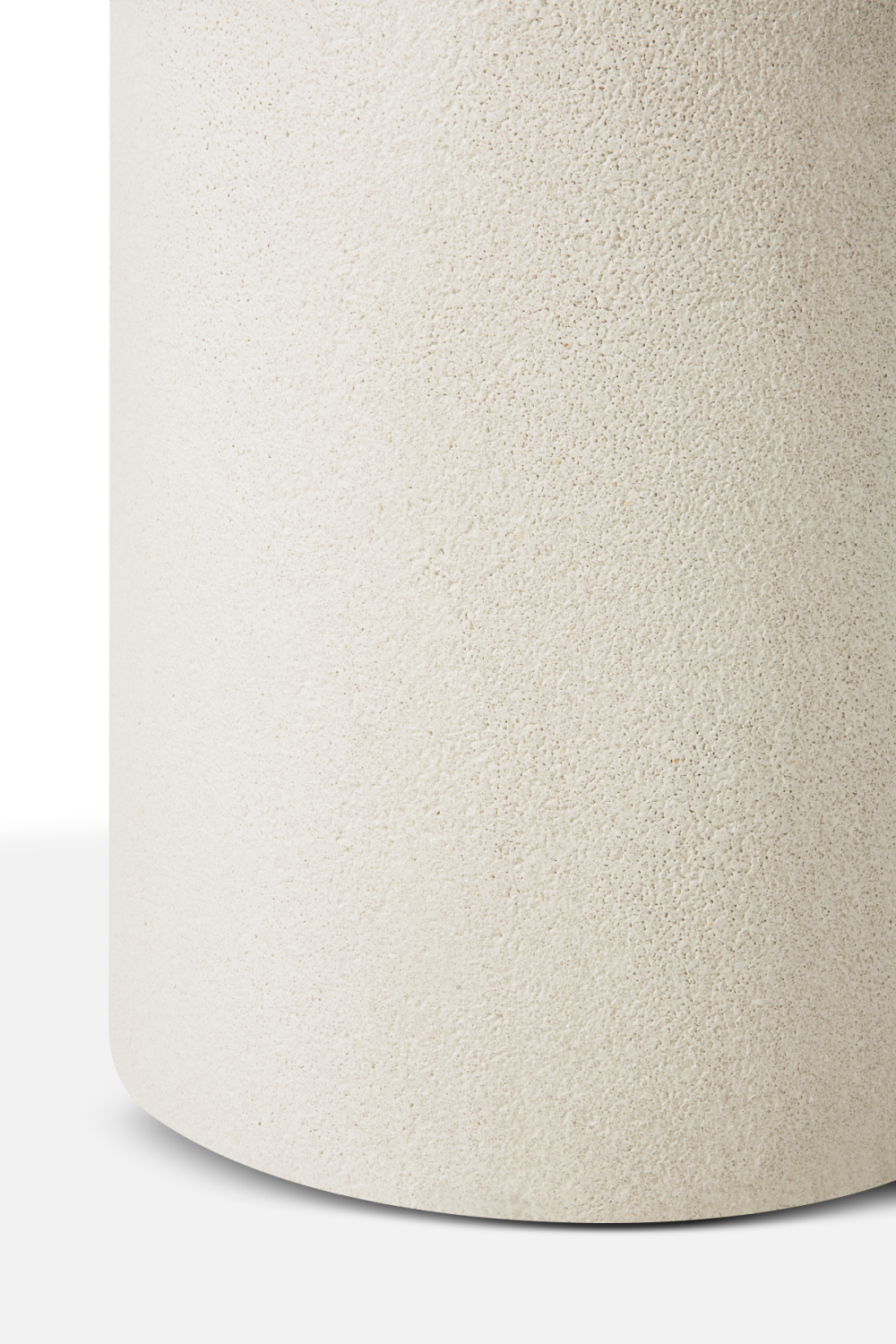 Round Pedestal Dining Table | Oroa.com