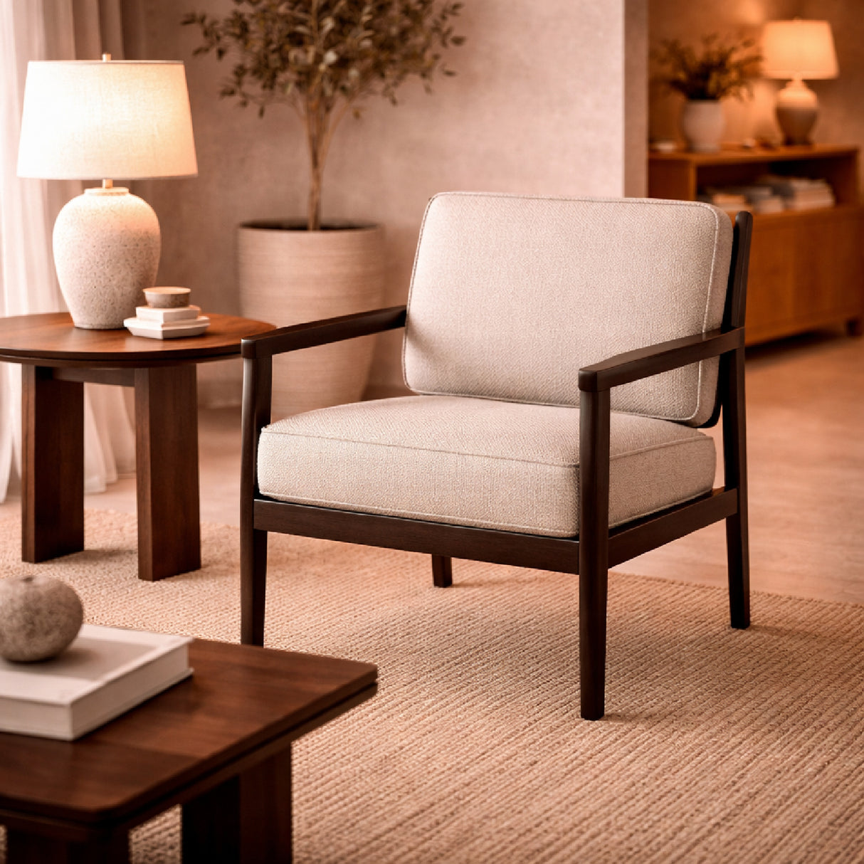 Brown Mahogany Lounge Chair | Oroa.com