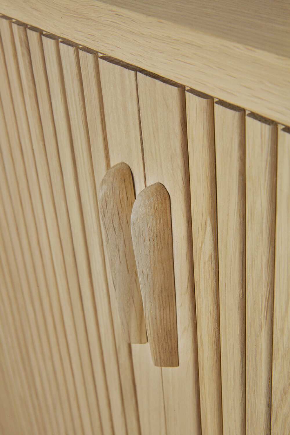 Sliding Door Oak Sideboard | Oroa.com