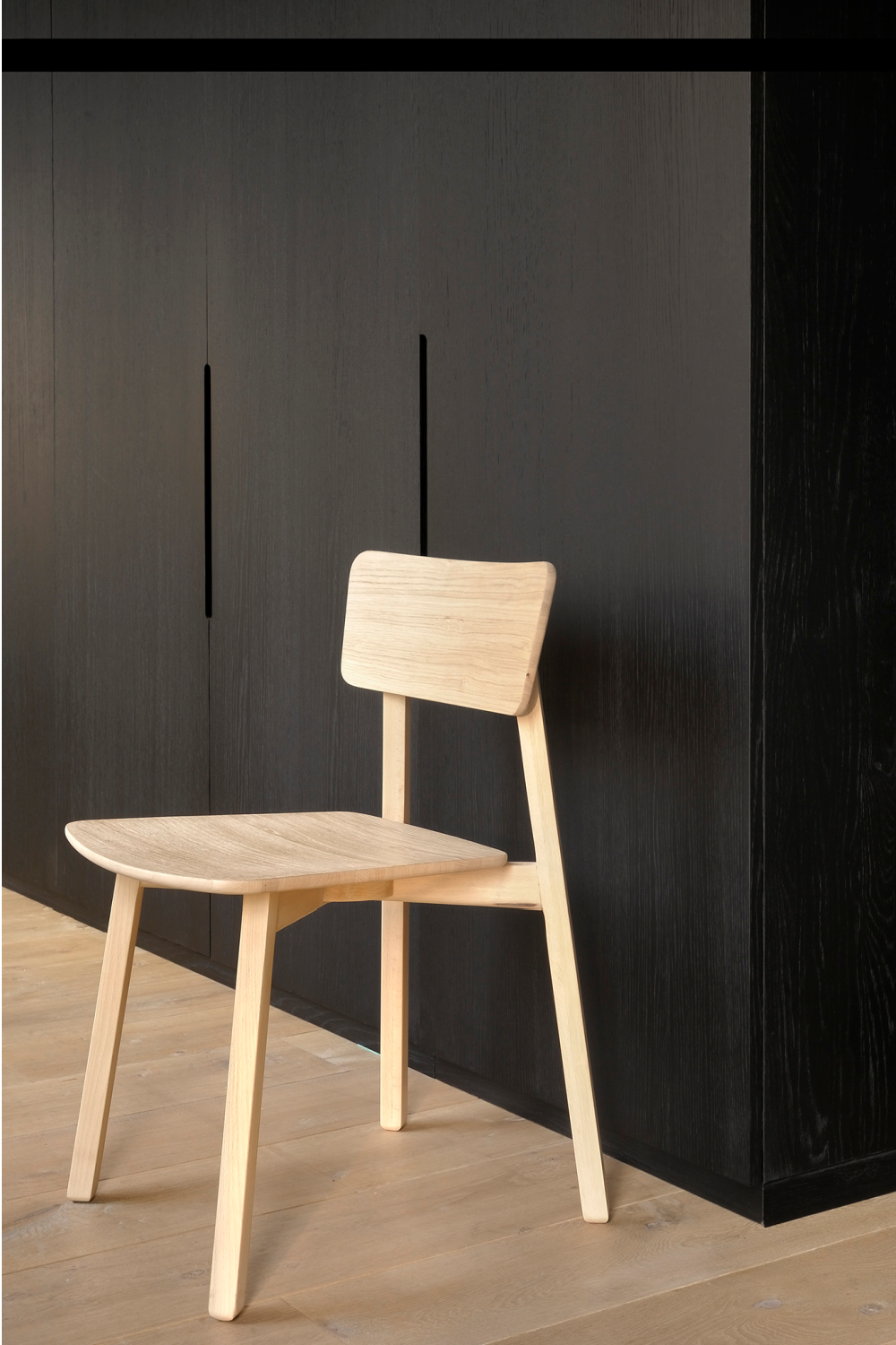 Oak Minimalist Dining Chair | Oroa.com
