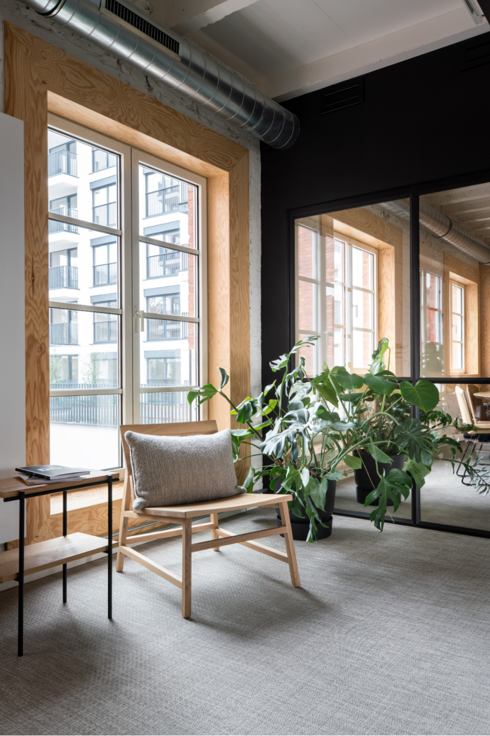 Oiled Oak Lounge Chair | Oroa.com