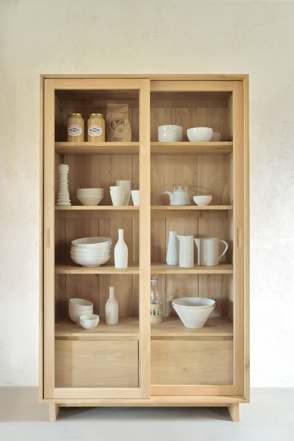 Oak Sliding Door Cabinet | Oroa.com