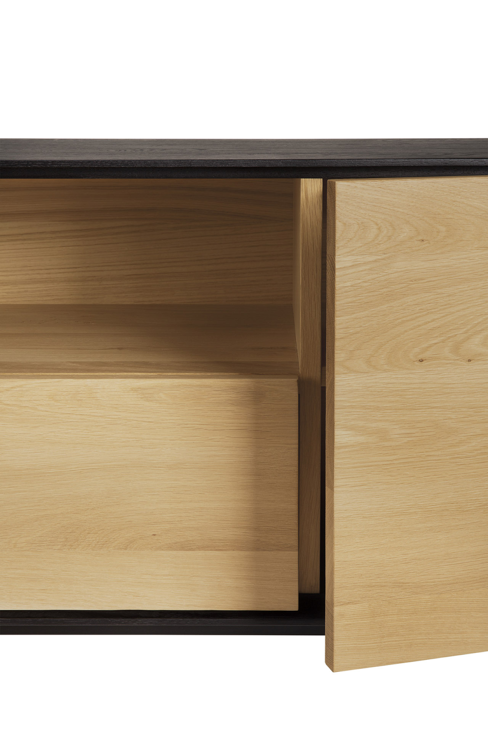Varnished Oak Media Unit | Oroa.com