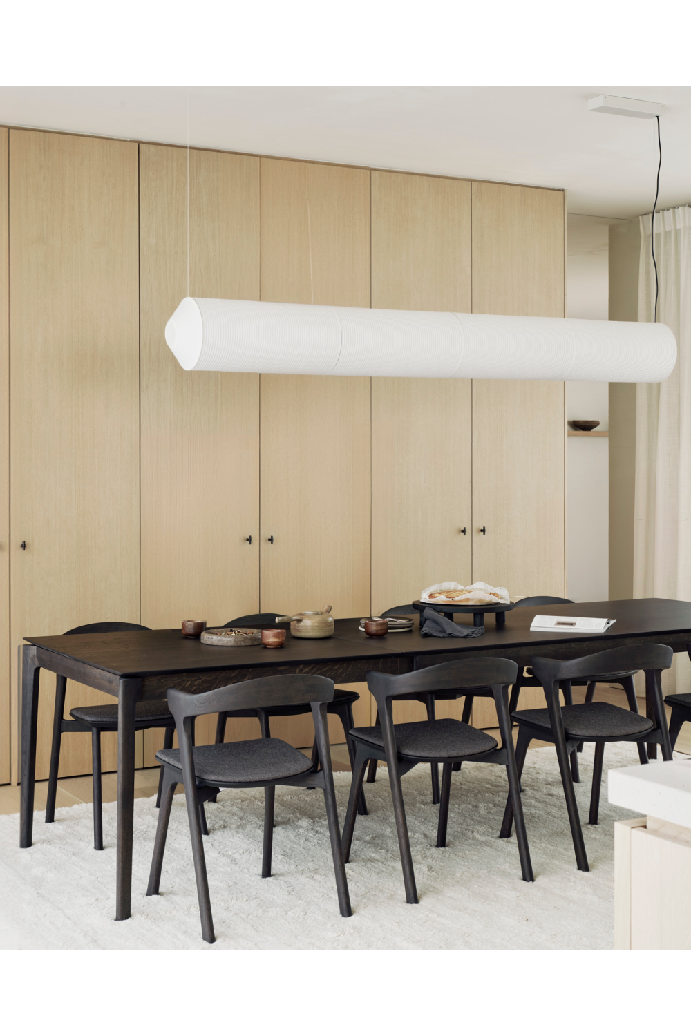 Minimalist Extendable Dining Table | Oroa.com
