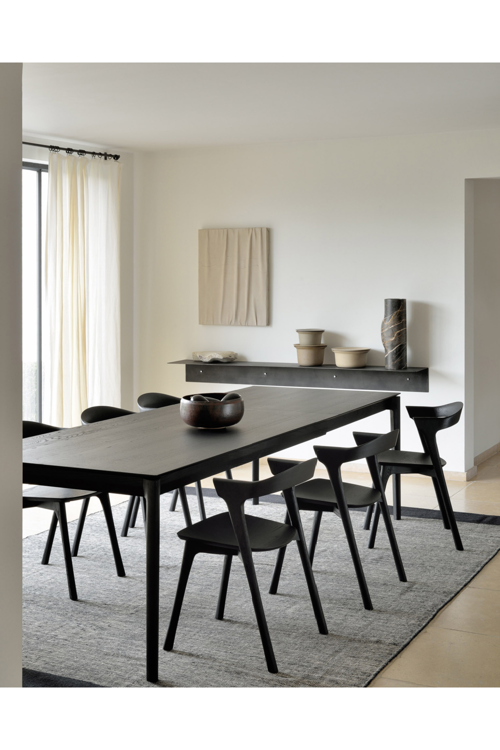 Extendable Black Oak Dining Table | Oroa.com