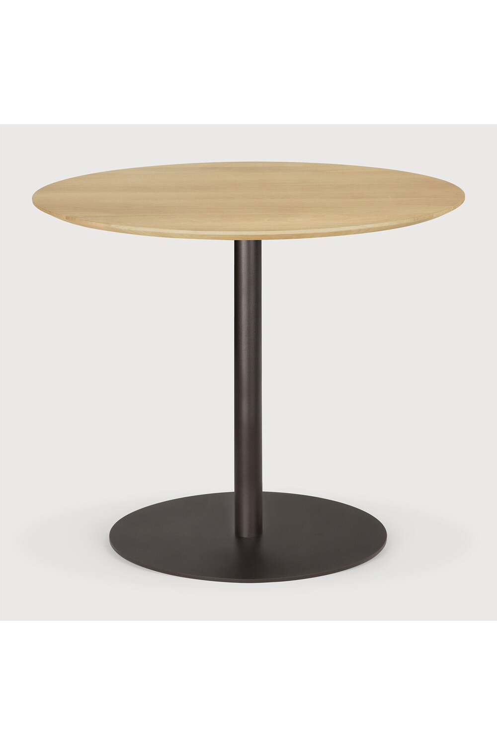 Round Pedestal Dining Table | Oroa.com
