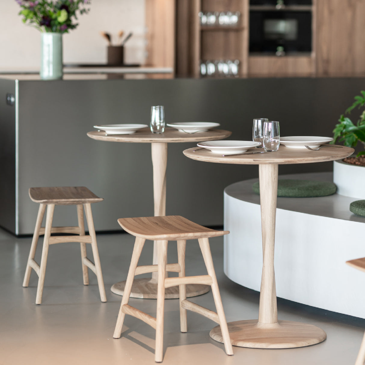 Modern Oak Counter Stool | Oroa.com