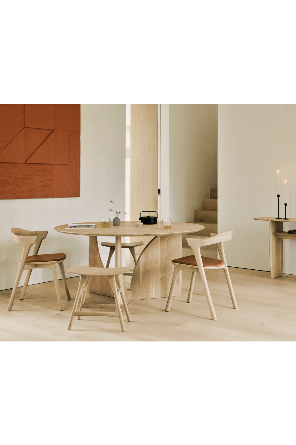 Round Dining Table | Oroa.com