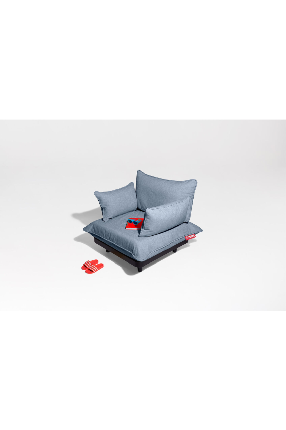 Cushioned Outdoor Lounge Chair | Oroa.com