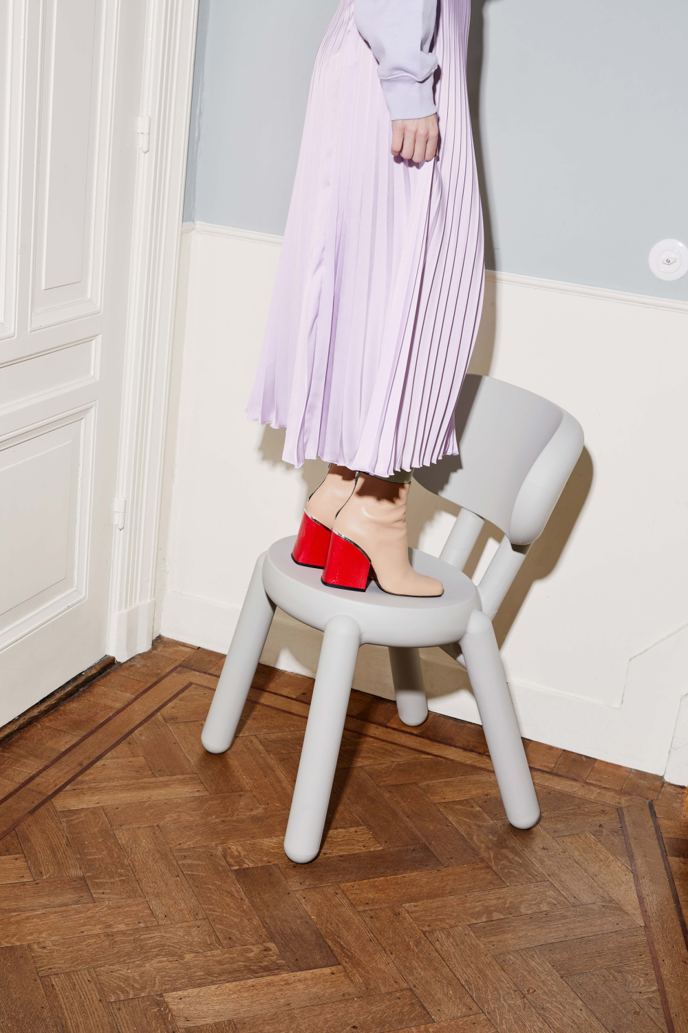 Modern Molded Chair | Oroa.com
