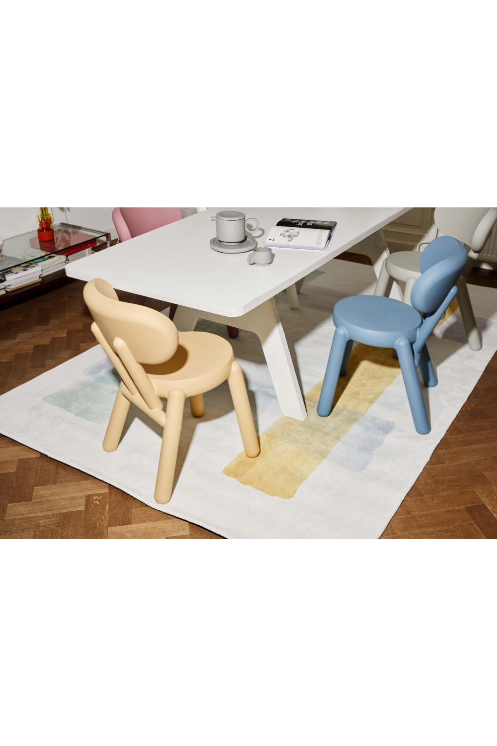 Modern Molded Chair | Oroa.com