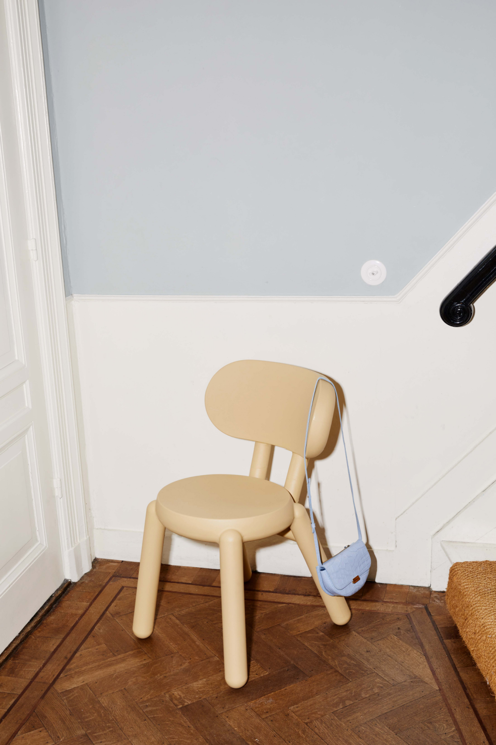 Modern Molded Chair | Oroa.com