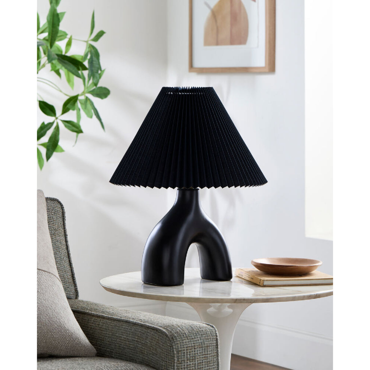 Modern European furniture - Ceramic Cream Linen Table Lamp - www.oroa.com | Oroa.com