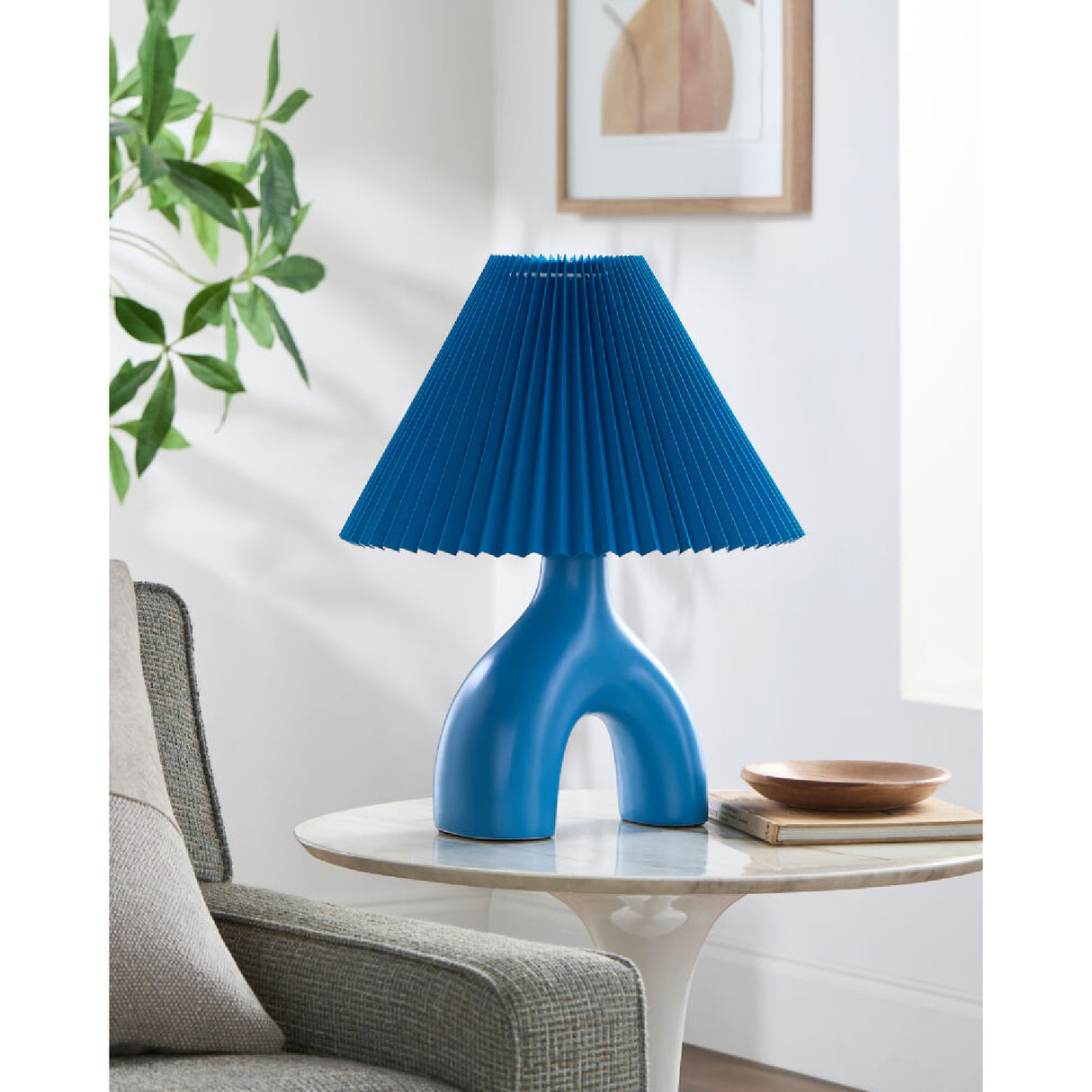 Modern European furniture - Ceramic Cream Linen Table Lamp - www.oroa.com | Oroa.com